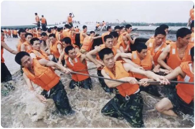 98年抗洪，中央決定最后關頭炸堤分洪，朱镕基：等等，我再加句話